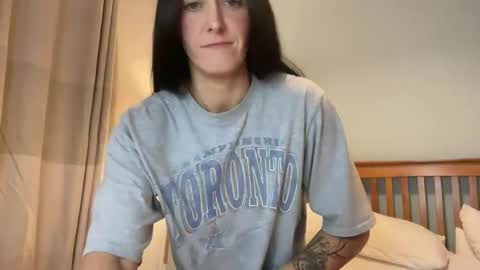 Snapshot of gymfitdemi chatting on 01.10.25 Demi online show from 01.10.25