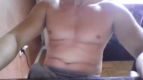 Snapshot of gymxxx_ chatting on 05.31.26 gymxxx_ online show from 05.31.26