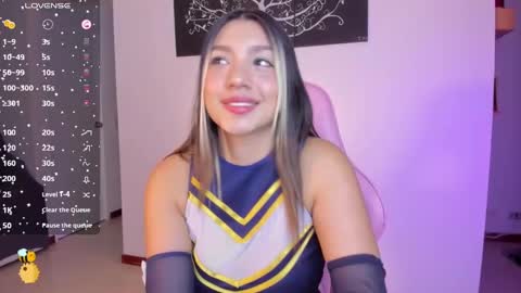 Snapshot of h3y_mia3 chatting on 01.15.25 Paulina online show from 01.15.25