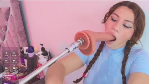 Snapshot of hade_cute2 chatting on 12.06.24 hade_cute2 online show from 12.06.24