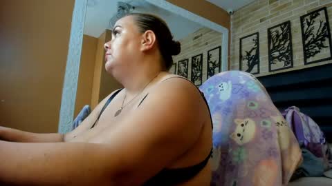 hadelyn_lee online show from 04.21.26