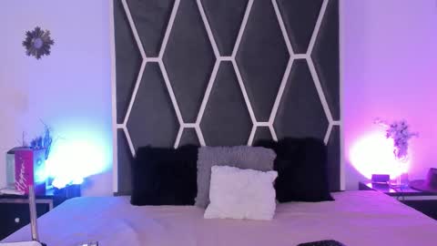 Kendal online show from 02.28.26