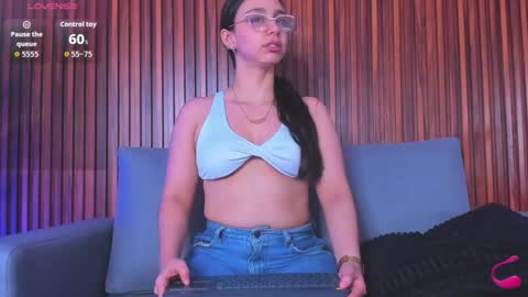 Snapshot of hailey_bieber_ chatting on 02.28.26 hailey_bieber_ online show from 02.28.26