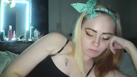 Hailey and d online show from 12.14.24