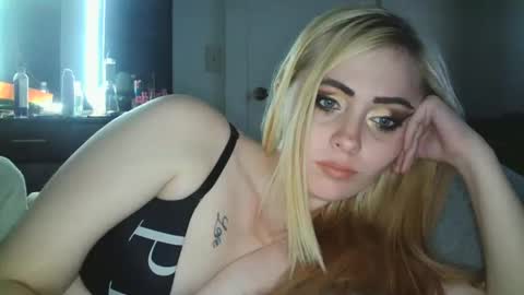 Hailey and d online show from 12.17.24