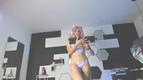 haileycat_ online show from 01.15.25