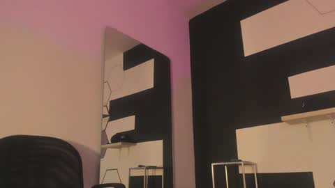 haileycat_ online show from 01.22.25