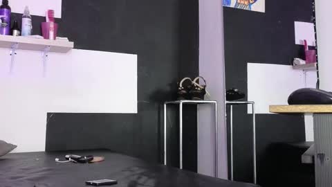 haileycat_ online show from 11.01.25