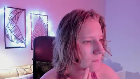 Hailey online show from 11.21.25