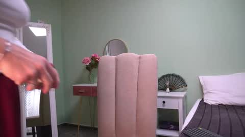 Hailey online show from 10.22.25