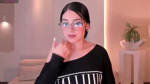 Hailey online show from 01.05.26