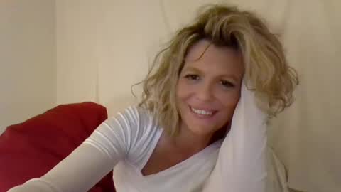 Hailey online show from 12.26.24