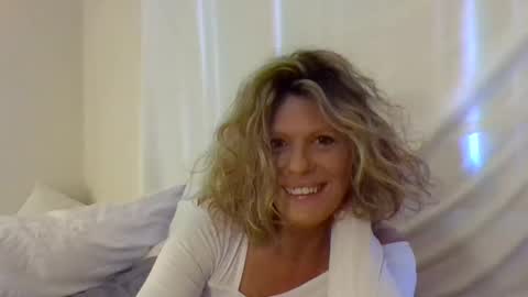 Hailey online show from 02.04.25