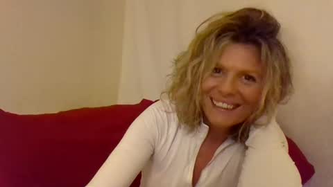 Hailey online show from 02.11.25