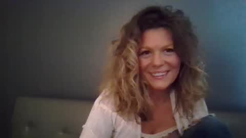 Hailey online show from 11.27.25