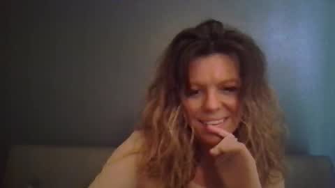 Hailey online show from 12.05.25