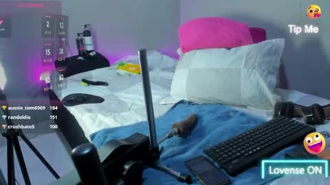 haileystonei online show from 04.17.26