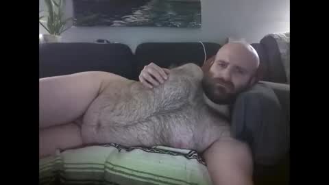 Snapshot of hairiestbear chatting on 04.02.26 Hairiest Bear online show from 04.02.26