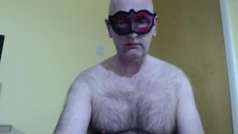 Snapshot of hairyape1 chatting on 04.12.26 Hairy male online show from 04.12.26