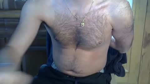 Snapshot of hairydaduncut chatting on 12.28.24 hairydaduncut online show from 12.28.24