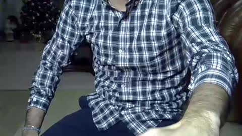 Snapshot of hairydaduncut chatting on 01.11.25 hairydaduncut online show from 01.11.25