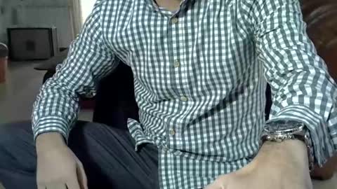 Snapshot of hairydaduncut chatting on 01.20.25 hairydaduncut online show from 01.20.25