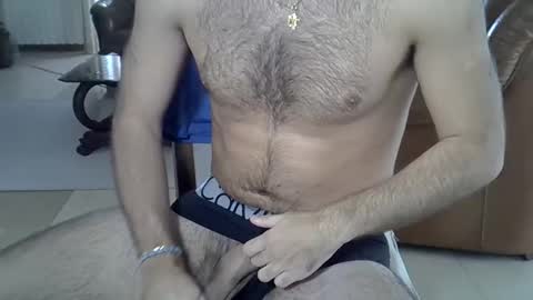 Snapshot of hairydaduncut chatting on 09.11.25 hairydaduncut online show from 09.11.25