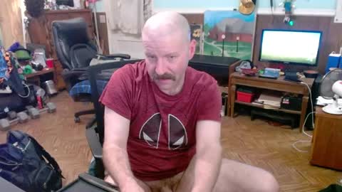 Snapshot of hairyoldperv chatting on 06.06.26 Justin online show from 06.06.26