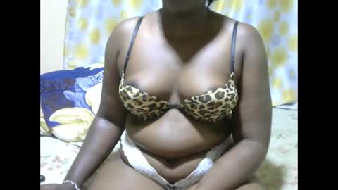 hairypussybigassy001 online show from 02.09.25