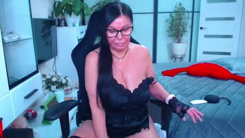 Monika online show from 02.08.25