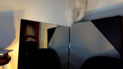 Snapshot of hairytonkas chatting on 09.29.25 HairyTonkas online show from 09.29.25