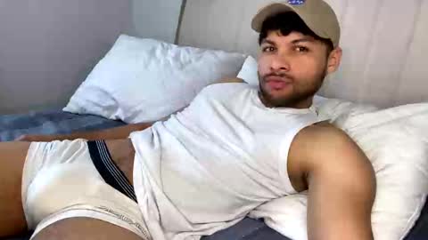 Independent       model  online show from 02.24.25