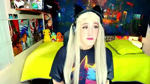 Haku Please help me with your thumbs up its important  online show from 12.01.25