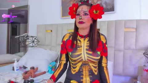 Snapshot of halie728 chatting on 11.01.25 Halie online show from 11.01.25