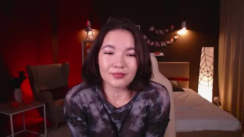 Snapshot of halle_berrry chatting on 10.23.25 Mary online show from 10.23.25