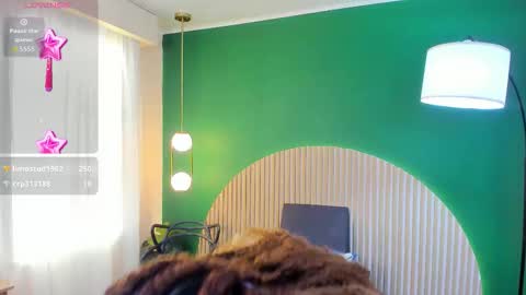 Halley Lorens online show from 11.19.25