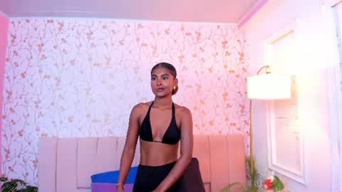 Halley Lorens online show from 07.02.26