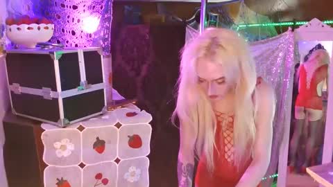 halovalentine online show from 01.09.25