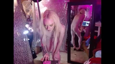 halovalentine online show from 09.17.25