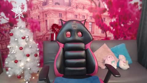 Hanaku  online show from 12.18.24