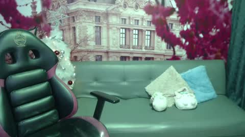 Hanaku  online show from 12.20.24