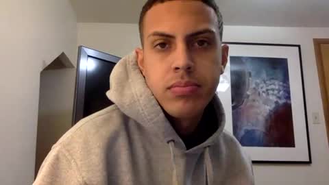 Snapshot of handsome01_ chatting on 12.05.25 handsome01_ online show from 12.05.25