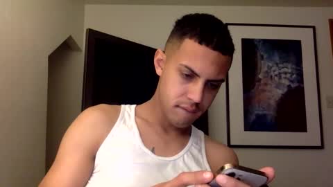 Snapshot of handsome01_ chatting on 12.15.25 handsome01_ online show from 12.15.25