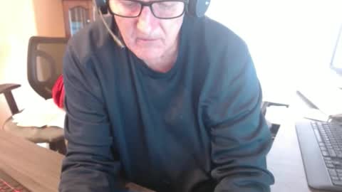 handsome_guy4u online show from 04.01.26