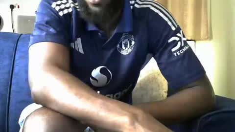 Snapshot of handsome_king30 chatting on 10.30.25 handsome king online show from 10.30.25