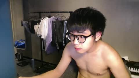handsome_mannn online show from 10.14.25