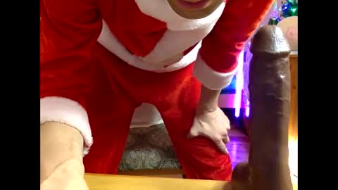 HandsomeAlfie online show from 12.21.24