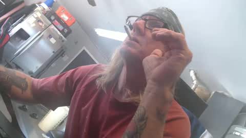 Snapshot of handyman5303 chatting on 01.30.25 Handystudman online show from 01.30.25