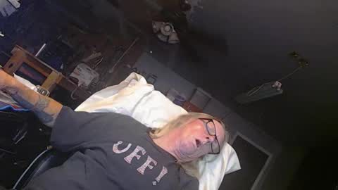 handystud33 online show from 04.12.26