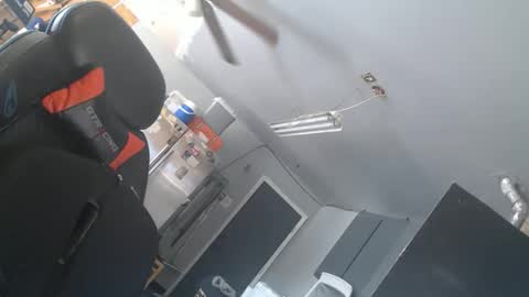 handystud33 online show from 04.17.26